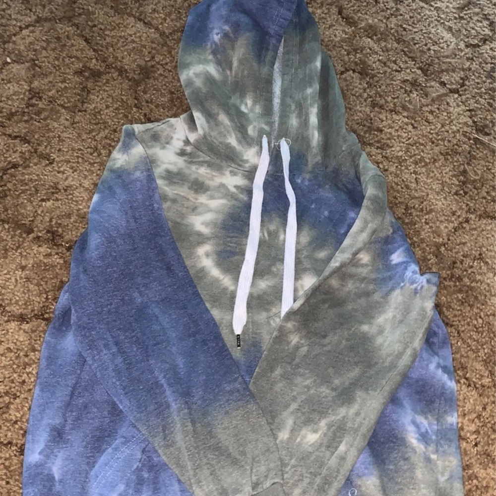 TieDie rue21 hoodie